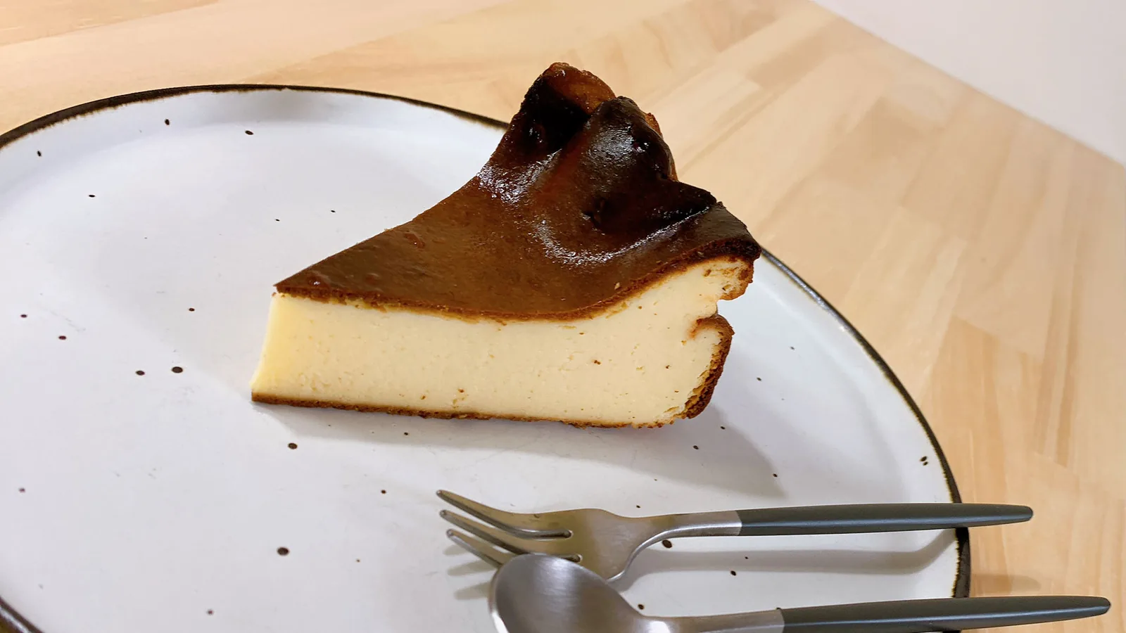 バスクチーズケーキ